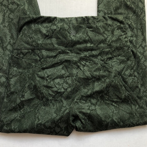 All in Motion leggings - Picture 2 of 4